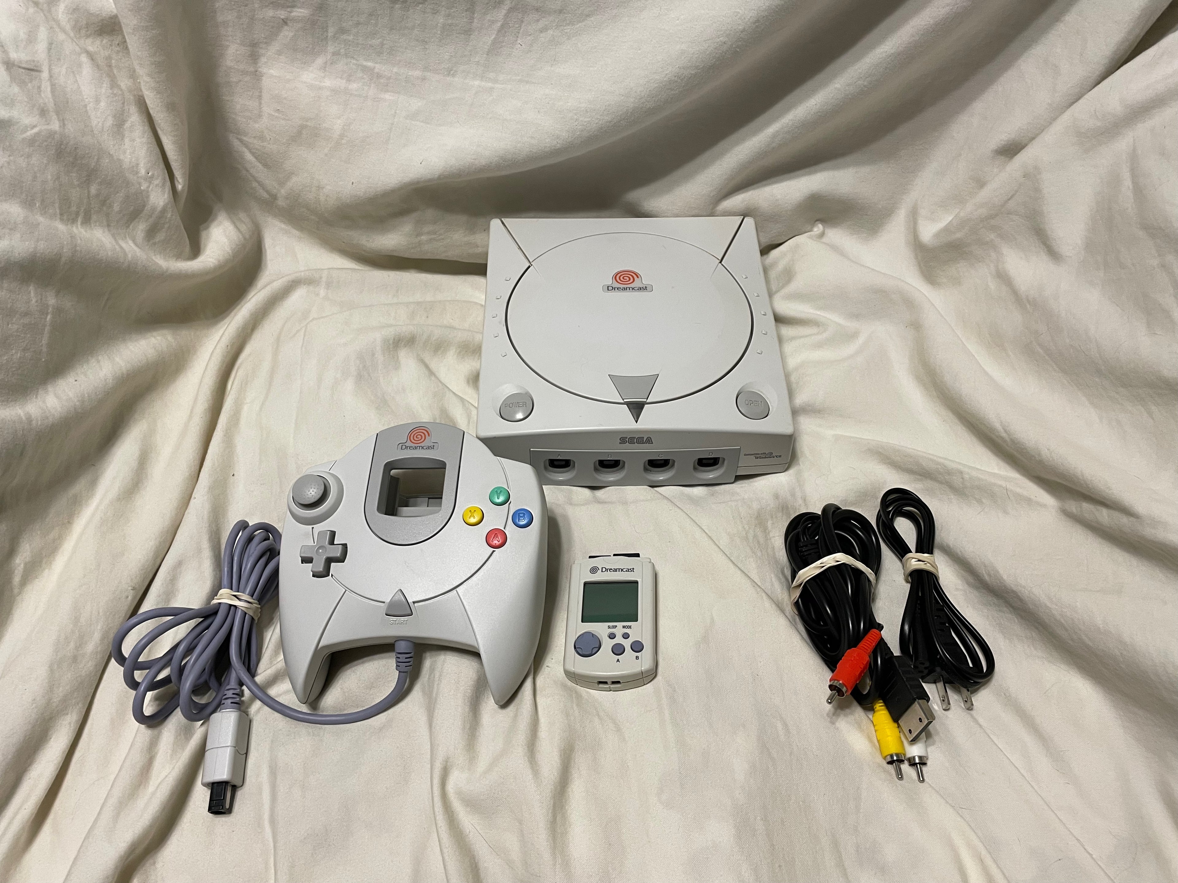 Modded Dreamcast Console Bundle - All US Dreamcast Titles - 1000s of Titles - GDEMU w/ 256GB Card - Controller VMU AV AC