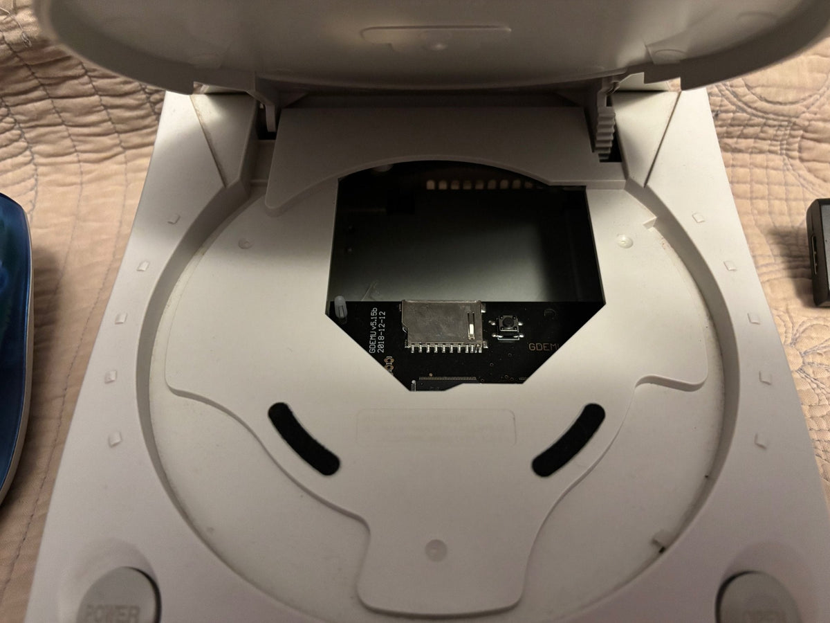 Modded Dreamcast Console - 1 Pad VMU HDMI Power GDEMU 256GB SD Card - 5000+ Retro Games - RETRO MODD