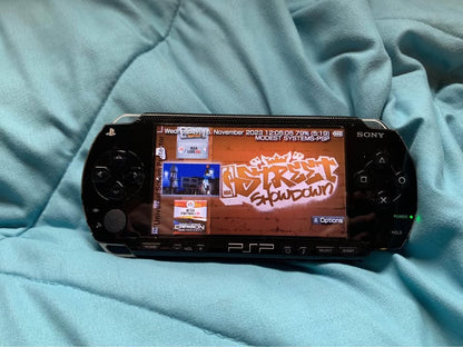 Modded PSP 128GB with Charge/Transfer Cable 100+ PSP Games - Retro Modd