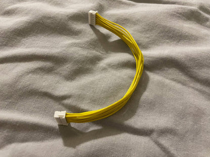 Original Xbox yellow disc drive cable with OEM-style yellow connector and flat ribbon for stable data transfer